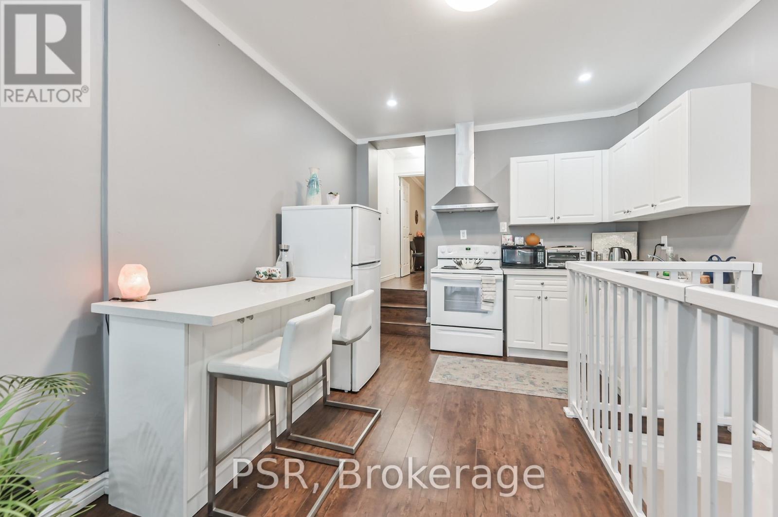 640 Pape Avenue, Toronto, Ontario  M4K 3S3 - Photo 6 - E12512120