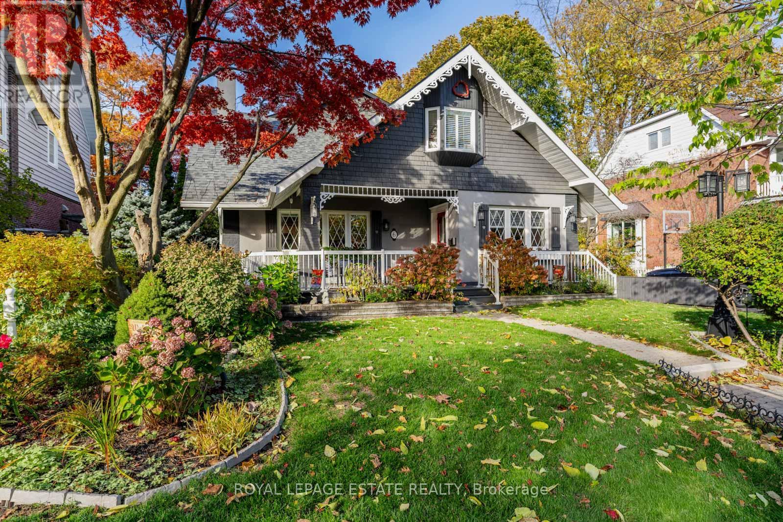 6 BRACKEN AVENUE, Toronto, Ontario