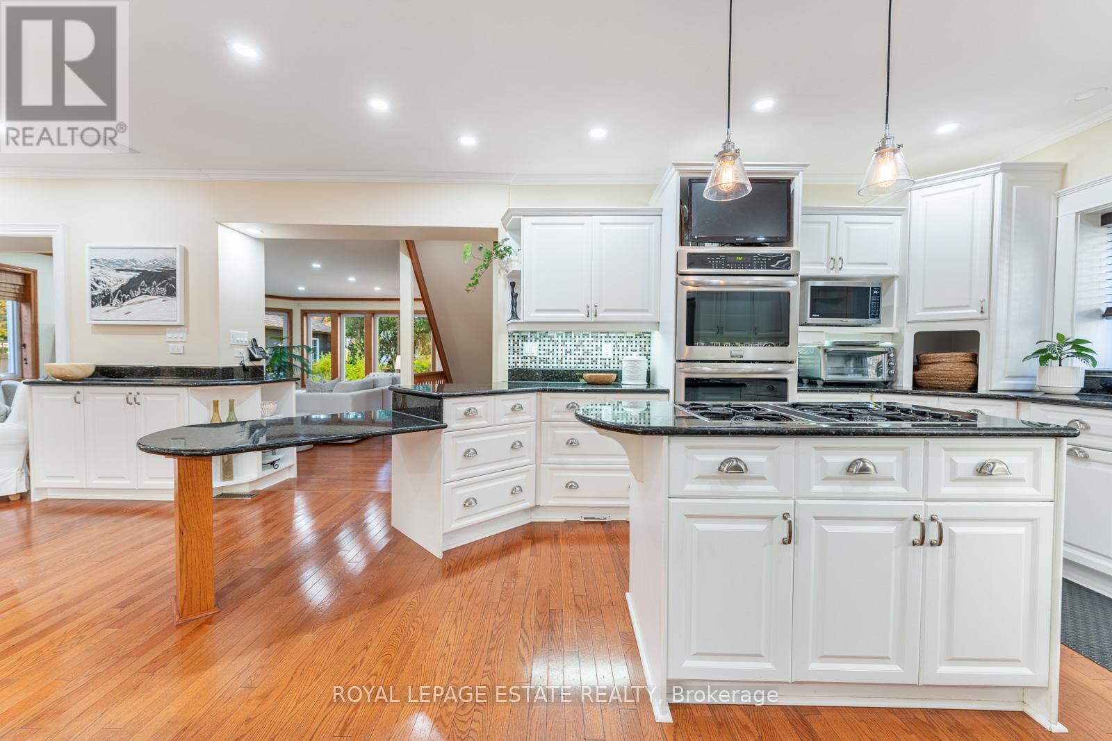 6 Bracken Avenue, Toronto, Ontario  M4E 1N2 - Photo 14 - E12512178