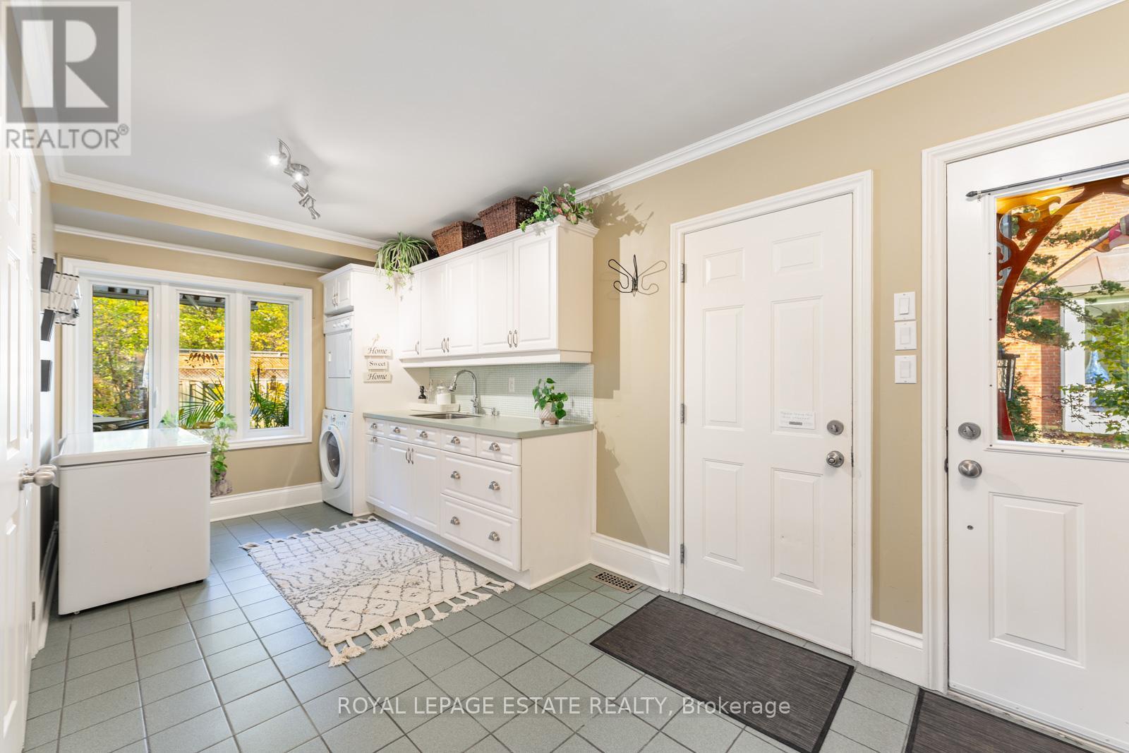 6 Bracken Avenue, Toronto, Ontario  M4E 1N2 - Photo 16 - E12512178