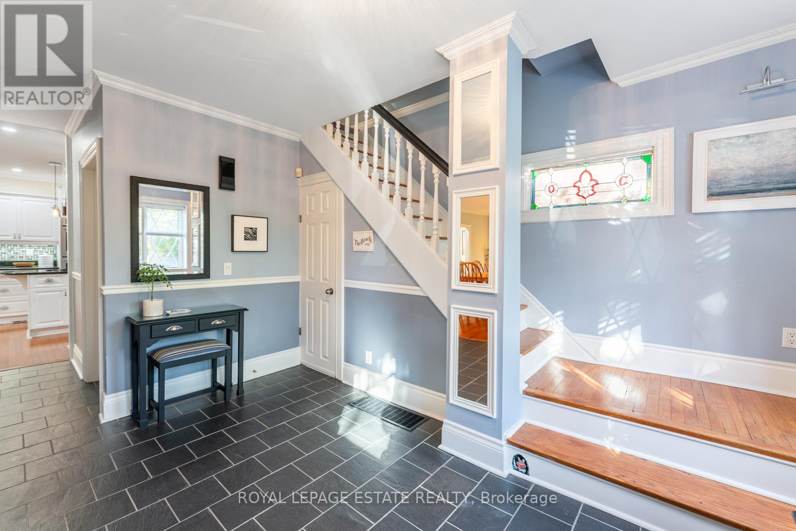 6 Bracken Avenue, Toronto, Ontario  M4E 1N2 - Photo 8 - E12512178