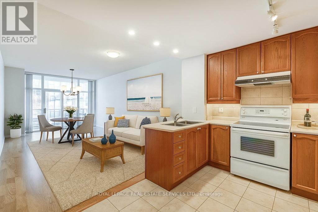 208 - 70 Port Street E, Mississauga, Ontario  L5G 4V8 - Photo 10 - W12388704