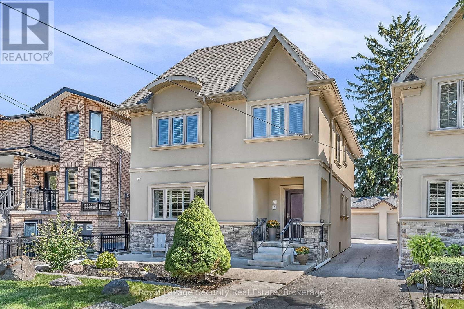 7 AVALON AVENUE, Toronto, Ontario