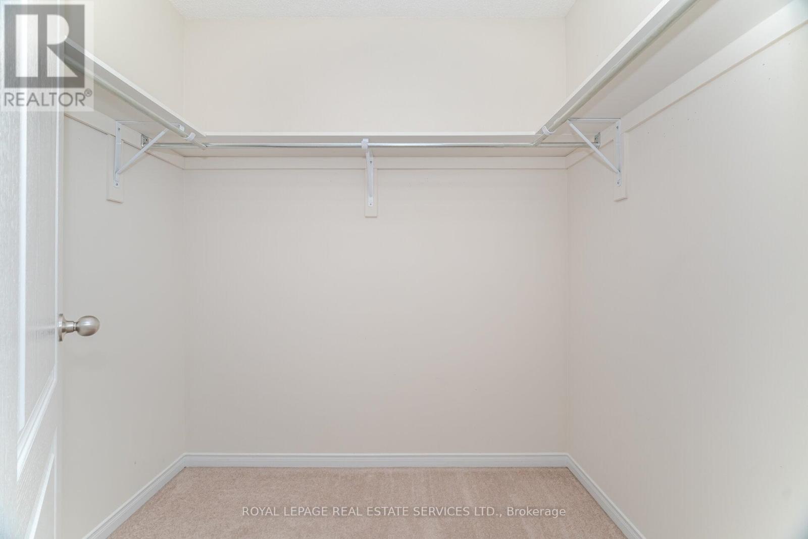 4 - 745 Farmstead Drive, Milton, Ontario  L9T 8B1 - Photo 32 - W12449135