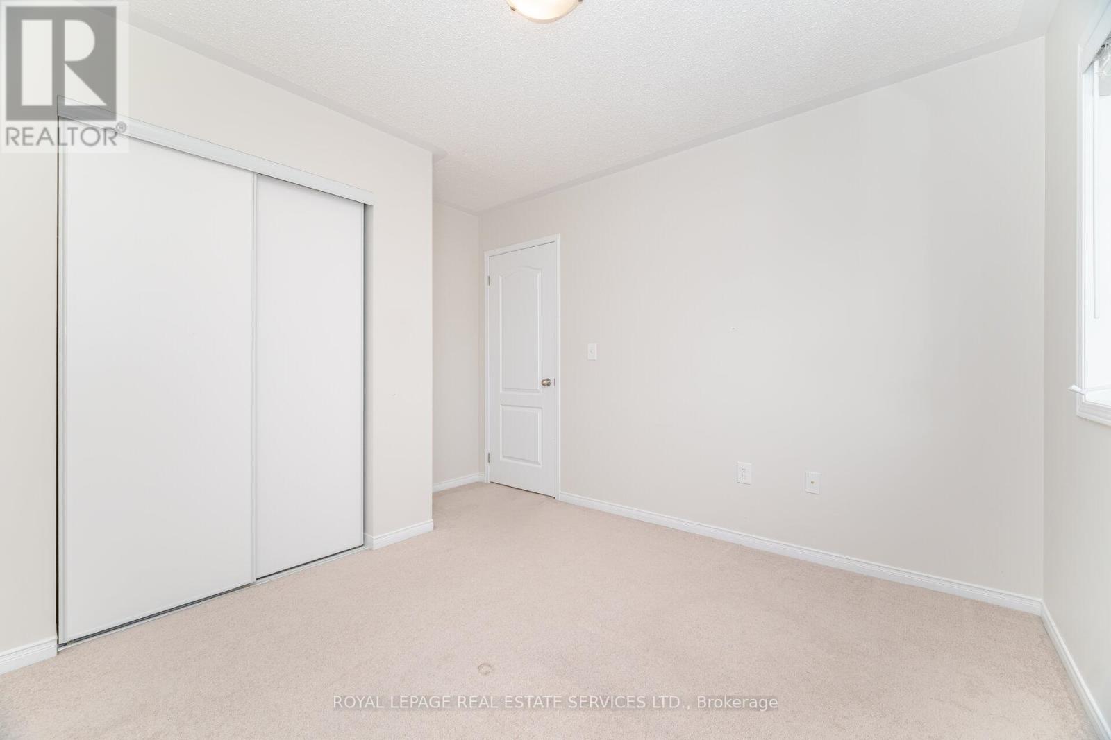 4 - 745 Farmstead Drive, Milton, Ontario  L9T 8B1 - Photo 34 - W12449135