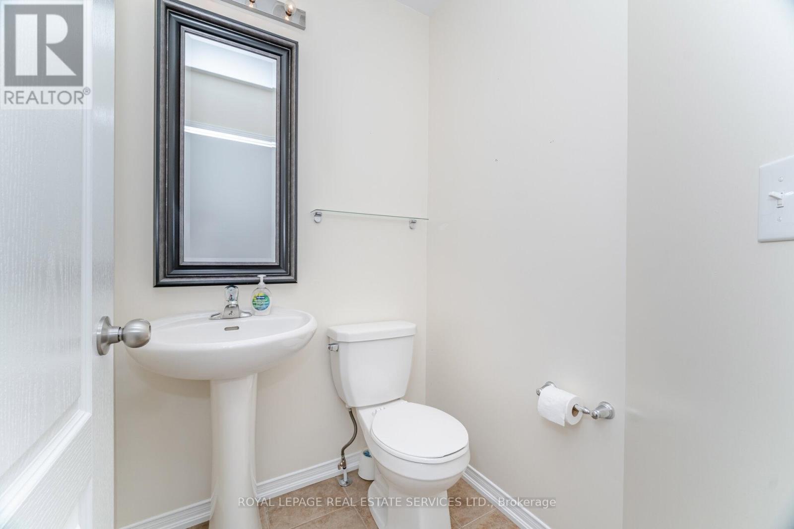 4 - 745 Farmstead Drive, Milton, Ontario  L9T 8B1 - Photo 24 - W12449135