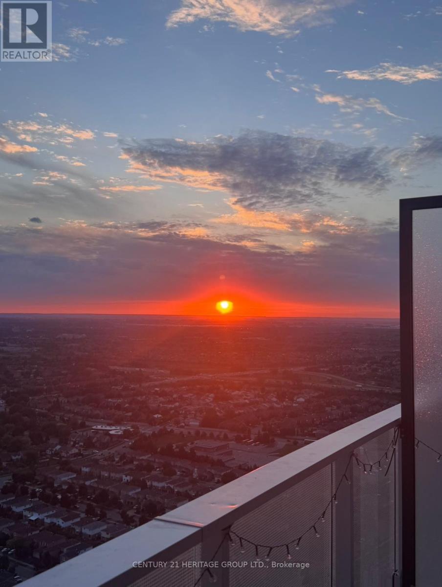 4008 - 3900 Confederation Parkway, Mississauga, Ontario  L5B 3J1 - Photo 10 - W12483230