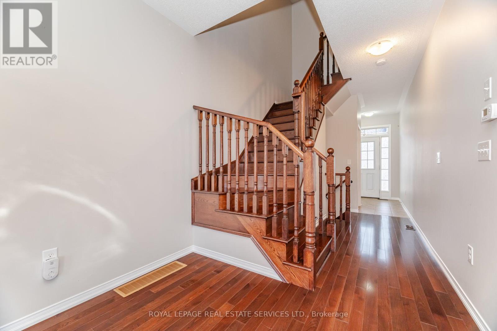 4 - 745 Farmstead Drive, Milton, Ontario  L9T 8B1 - Photo 25 - W12449135