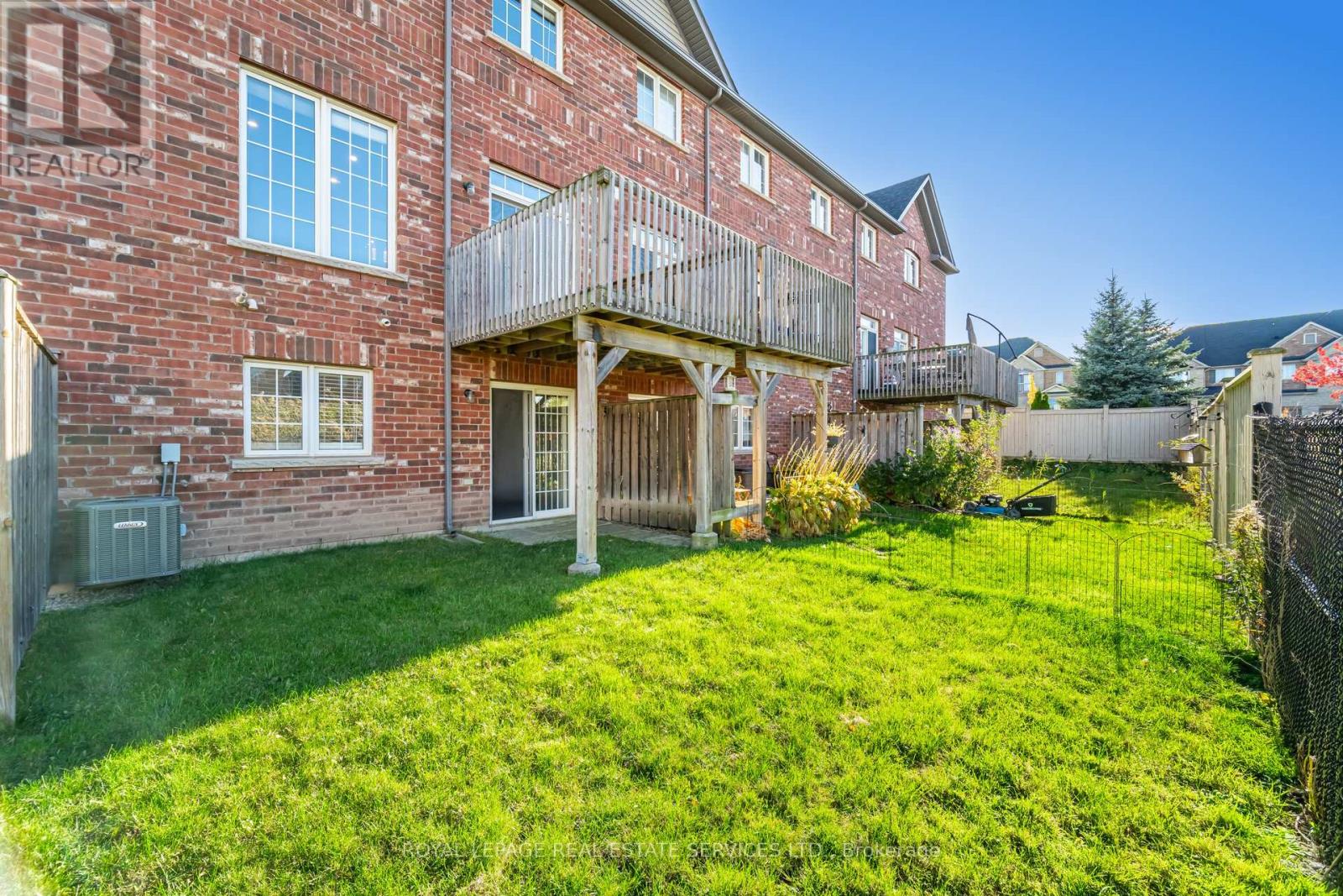 4 - 745 Farmstead Drive, Milton, Ontario  L9T 8B1 - Photo 49 - W12449135