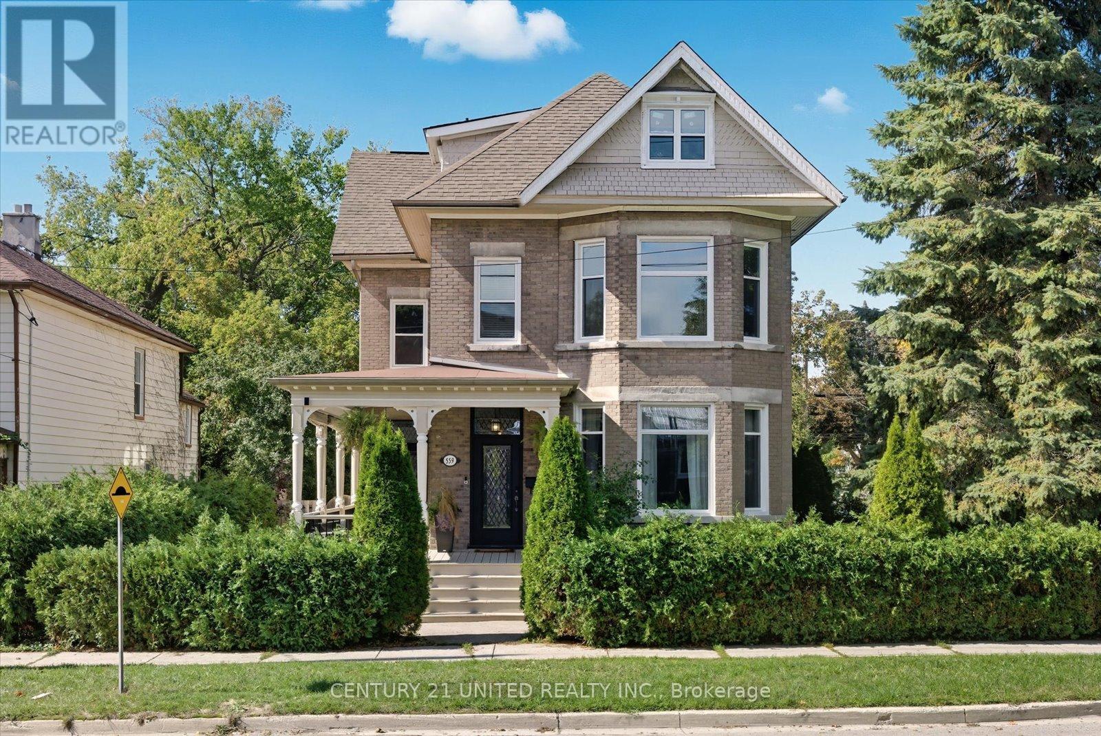 559 Downie Street, Peterborough, Ontario K9H 4J7 - Photo 2 - X12512238