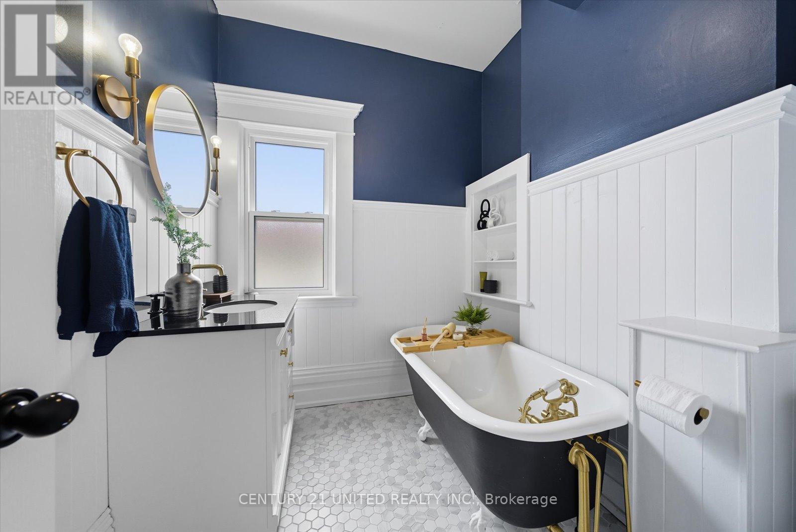 559 Downie Street, Peterborough, Ontario K9H 4J7 - Photo 26 - X12512238