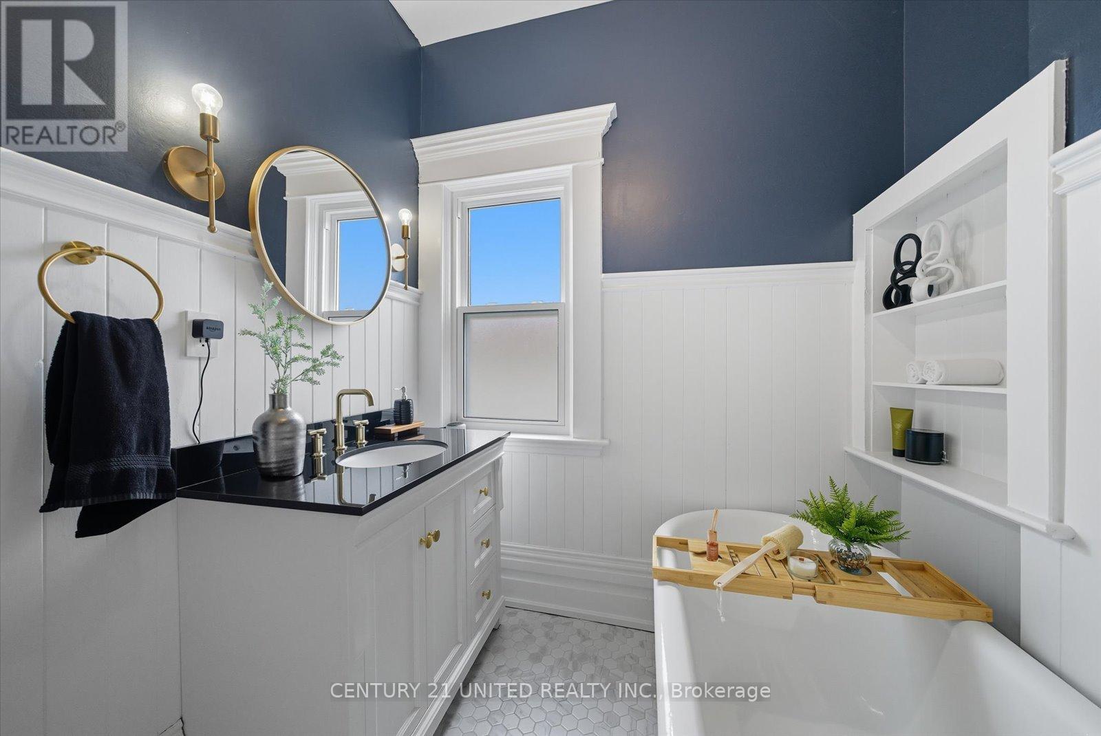 559 Downie Street, Peterborough, Ontario K9H 4J7 - Photo 27 - X12512238