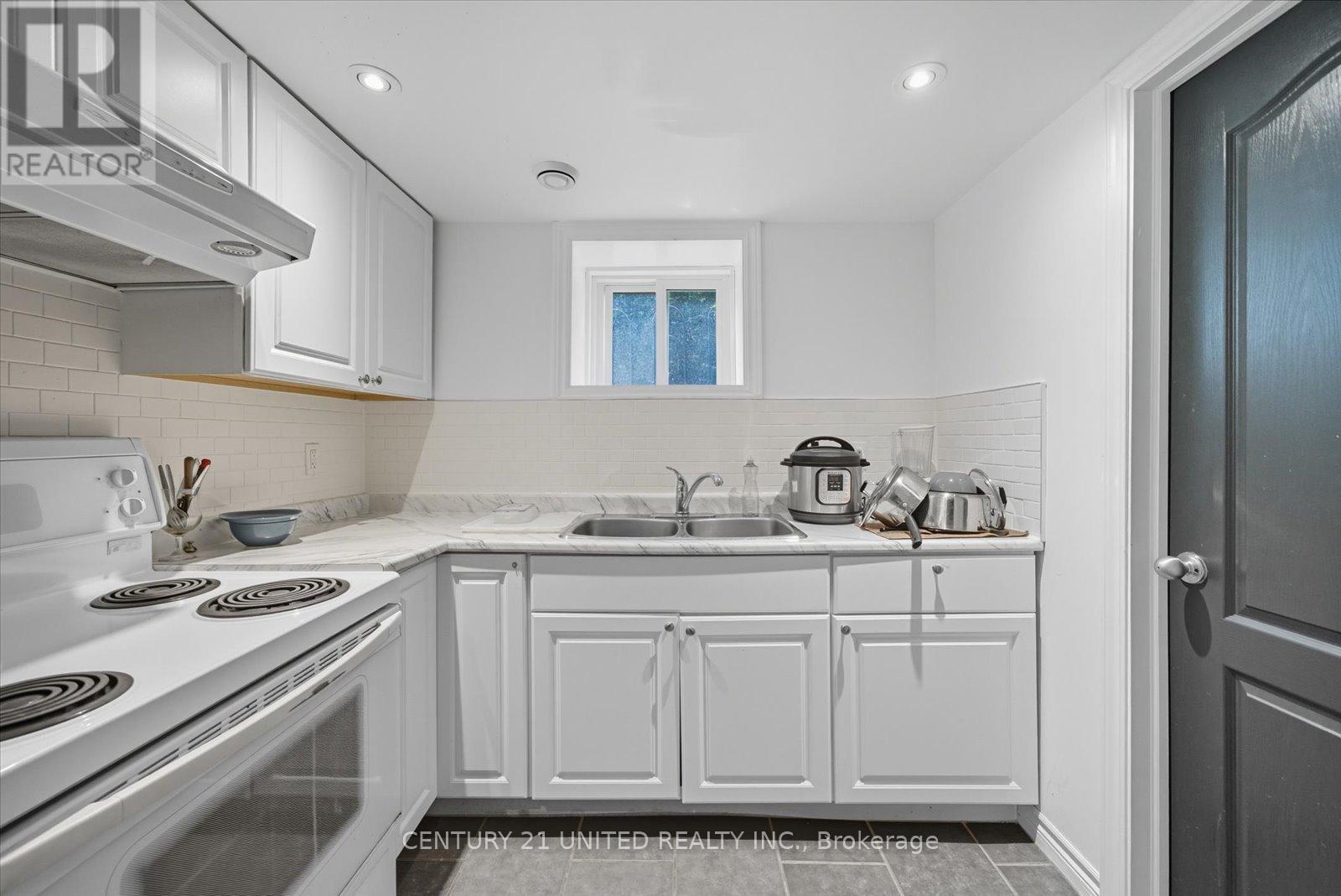 559 Downie Street, Peterborough, Ontario K9H 4J7 - Photo 41 - X12512238