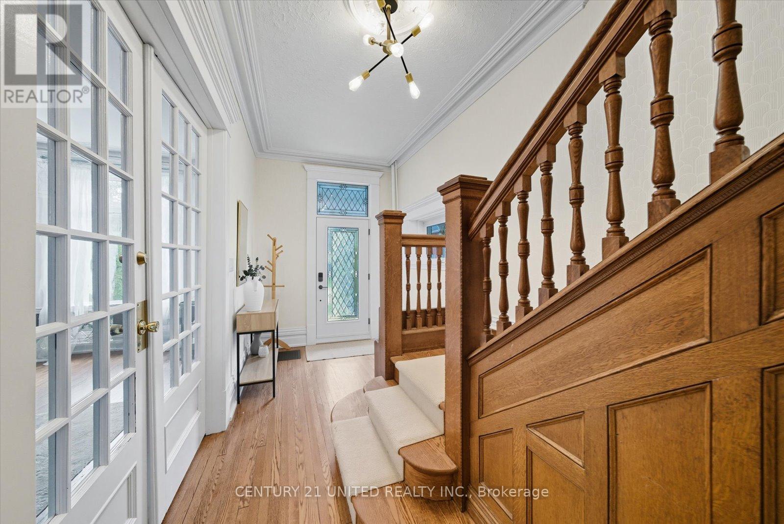 559 Downie Street, Peterborough, Ontario K9H 4J7 - Photo 5 - X12512238