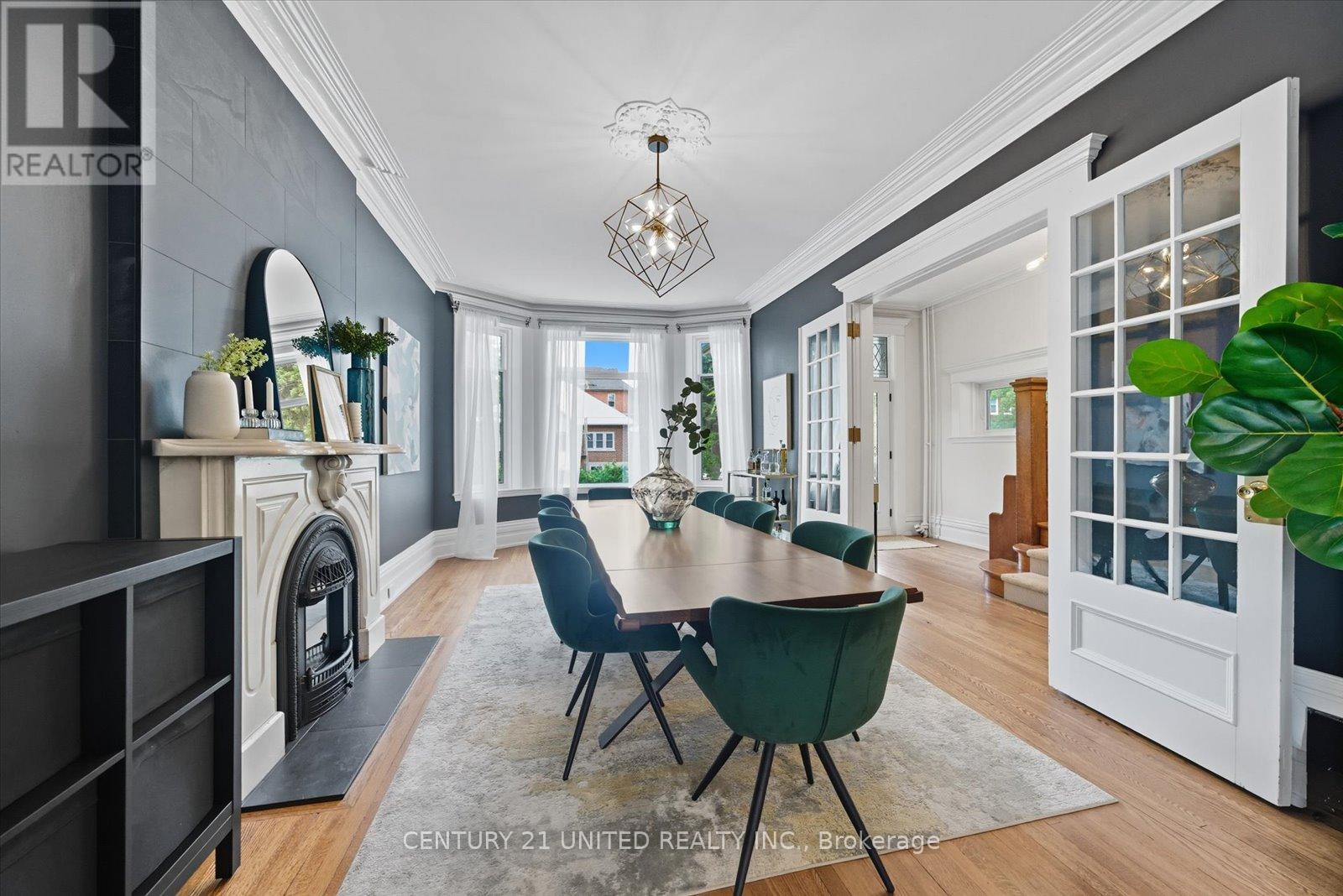 559 Downie Street, Peterborough, Ontario K9H 4J7 - Photo 8 - X12512238