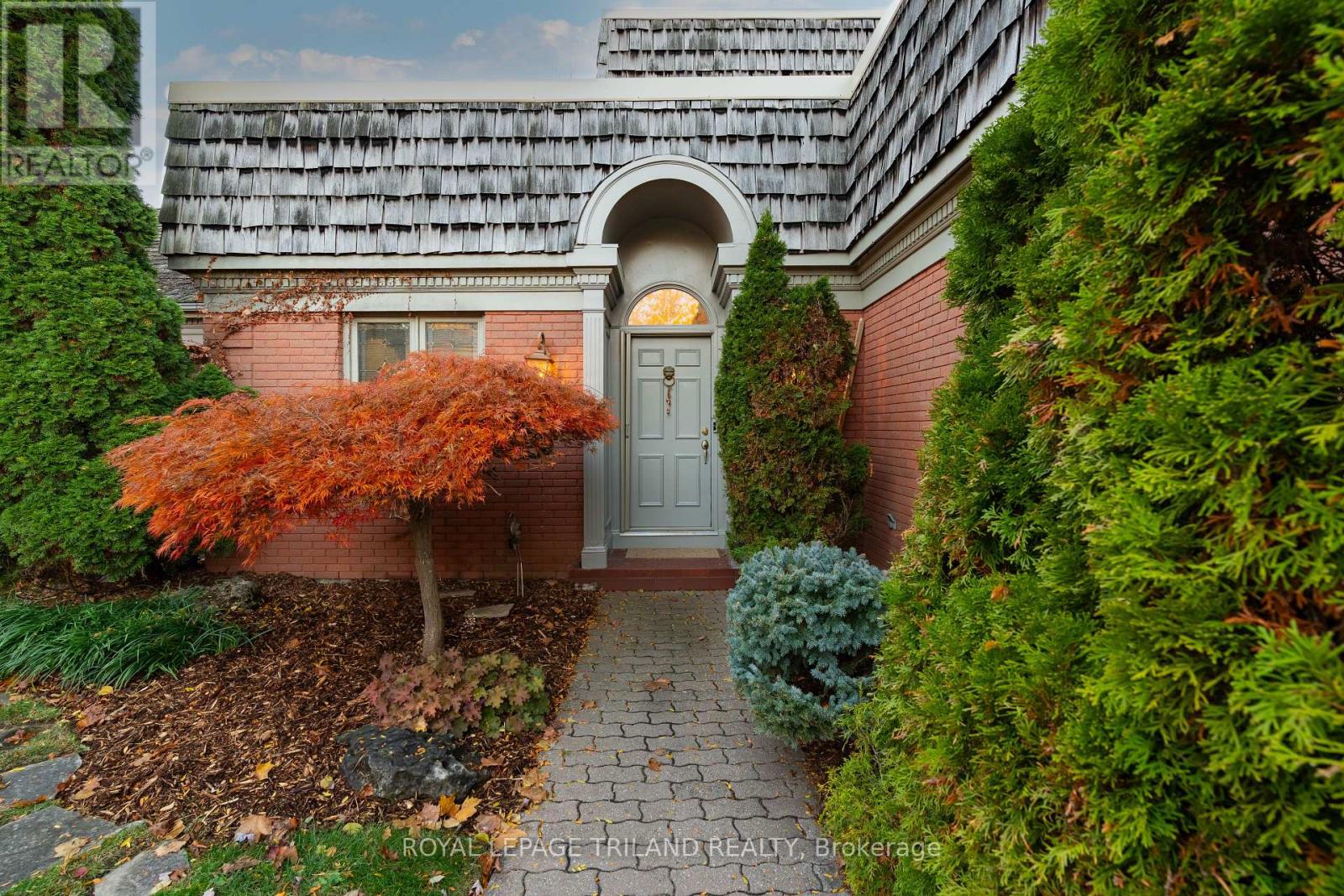 1024 Hunt Club Mews, London North (North L), Ontario  N6H 4R7 - Photo 2 - X12512270