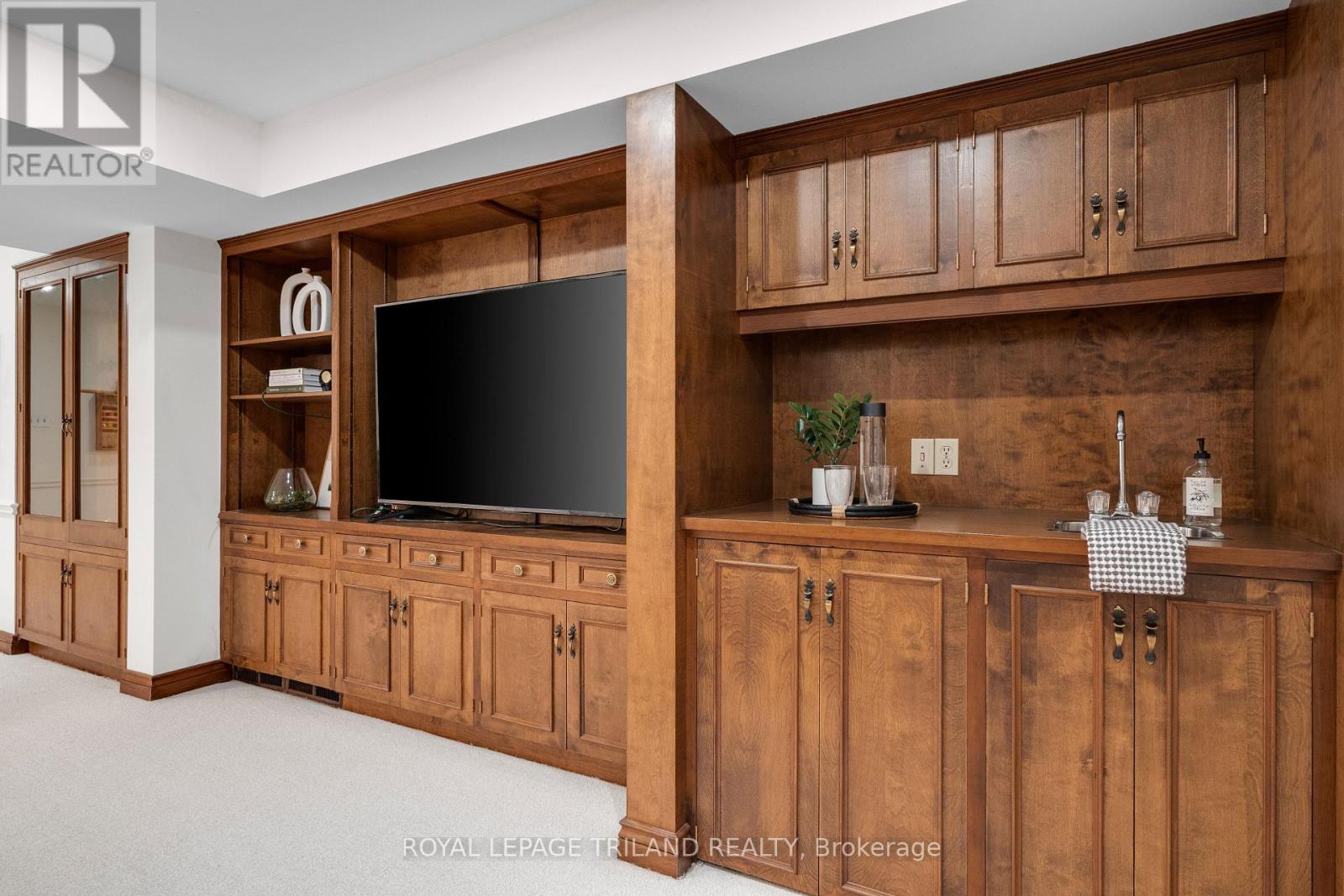 1024 Hunt Club Mews, London North (North L), Ontario  N6H 4R7 - Photo 32 - X12512270