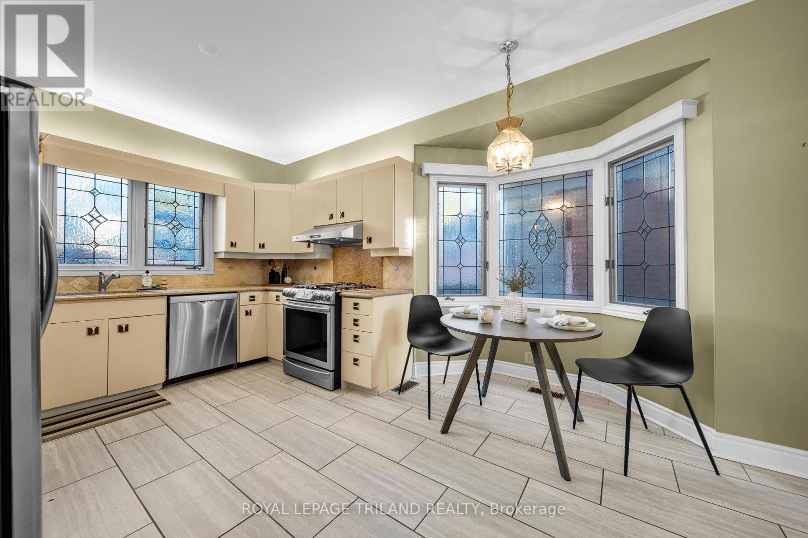 1024 Hunt Club Mews, London North (North L), Ontario  N6H 4R7 - Photo 5 - X12512270