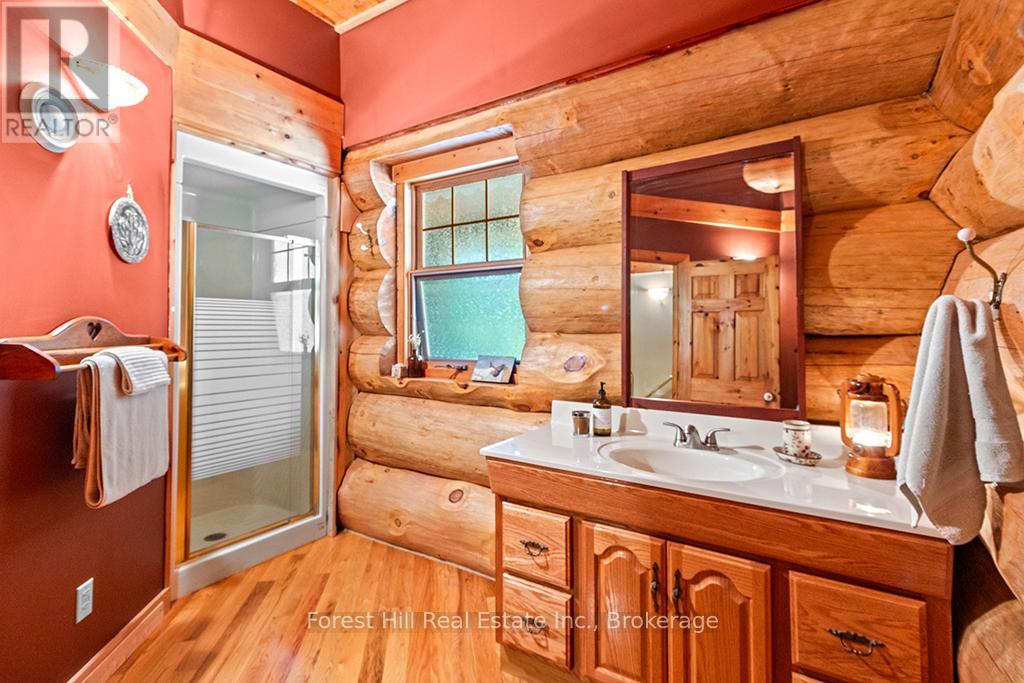 520251 Thistlewood Road, West Grey, Ontario N0C 1H0 - Photo 24 - X12421346