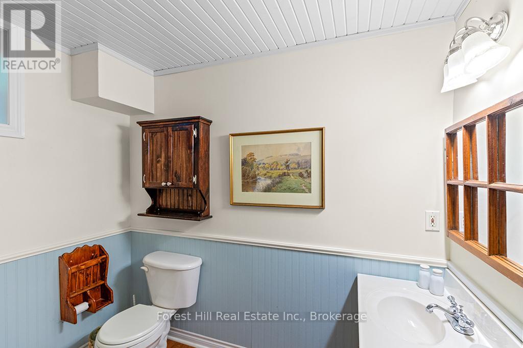 520251 Thistlewood Road, West Grey, Ontario N0C 1H0 - Photo 37 - X12421346