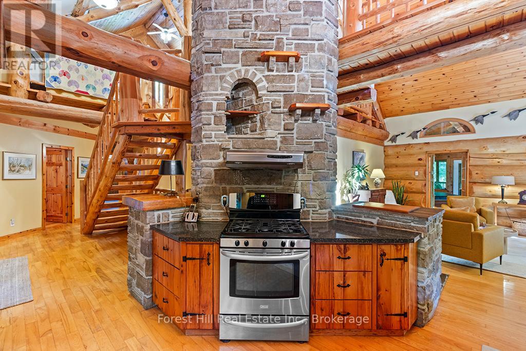 520251 Thistlewood Road, West Grey, Ontario N0C 1H0 - Photo 6 - X12421346