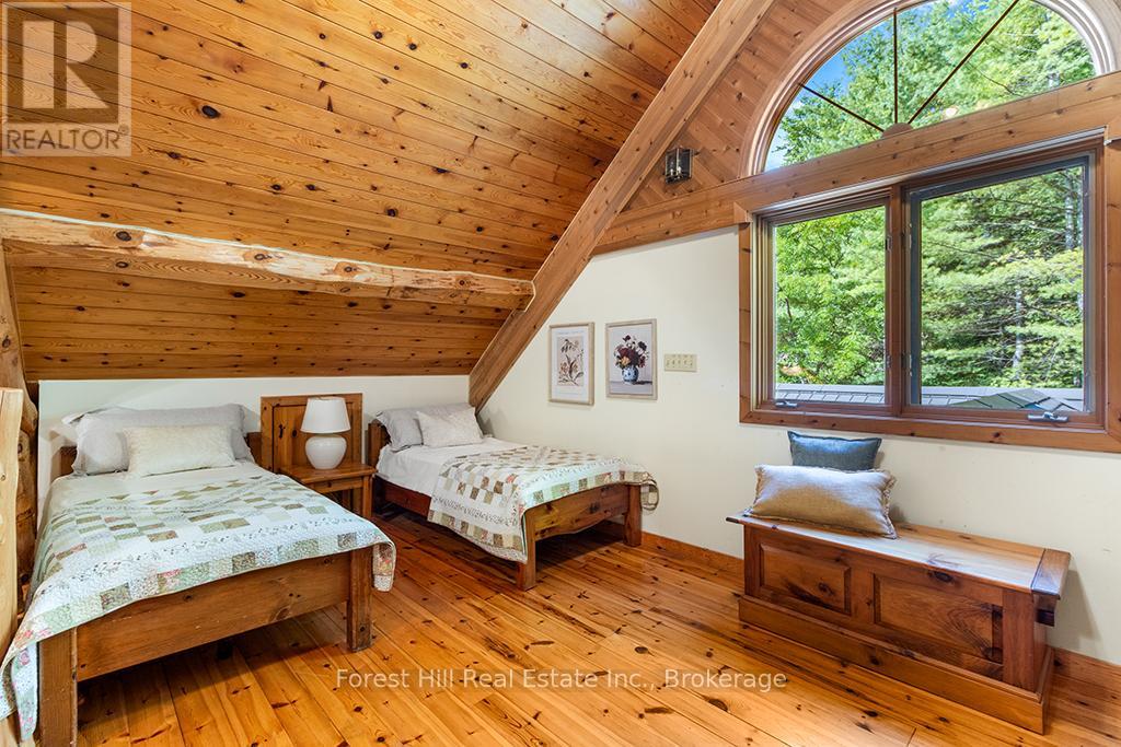 520251 Thistlewood Road, West Grey, Ontario N0C 1H0 - Photo 28 - X12421346