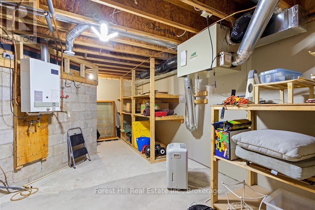 520251 Thistlewood Road, West Grey, Ontario N0C 1H0 - Photo 40 - X12421346