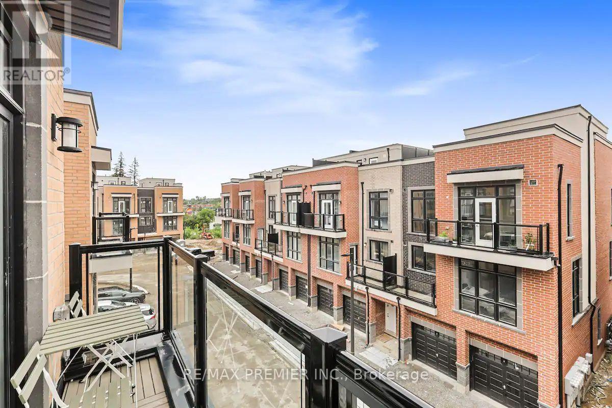 6 - 6 Sayers Lane, Richmond Hill, Ontario  L4E 1J4 - Photo 4 - N12512006