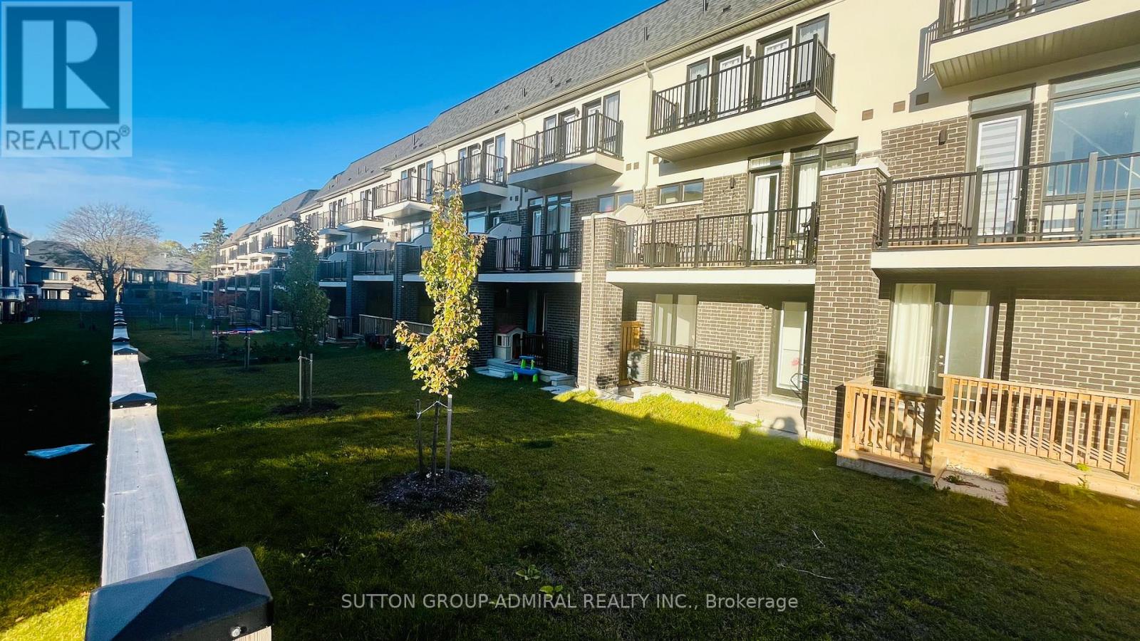 20 Chiara Rose Lane, Richmond Hill, Ontario  L4E 1L4 - Photo 2 - N12512012