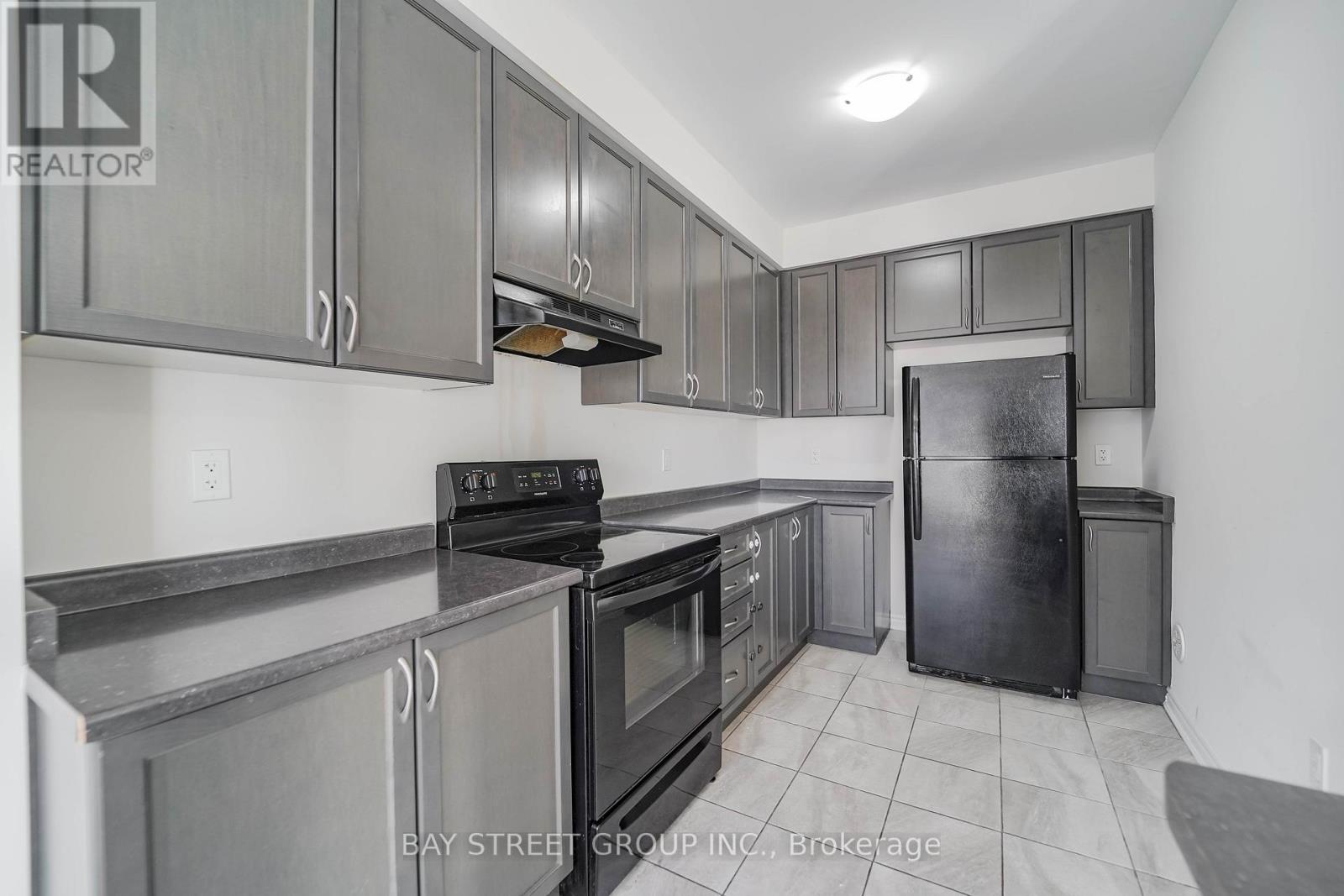 12 Adam Sellers Street, Markham, Ontario  L6B 1N2 - Photo 11 - N12512048