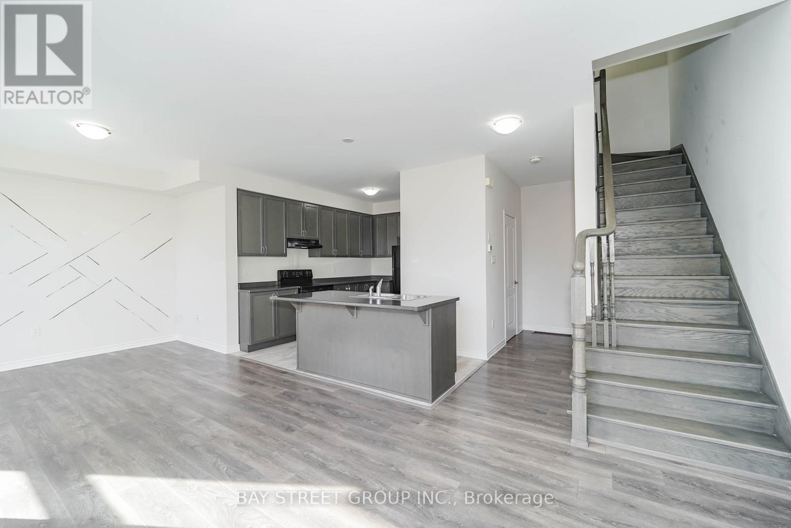 12 Adam Sellers Street, Markham, Ontario  L6B 1N2 - Photo 7 - N12512048