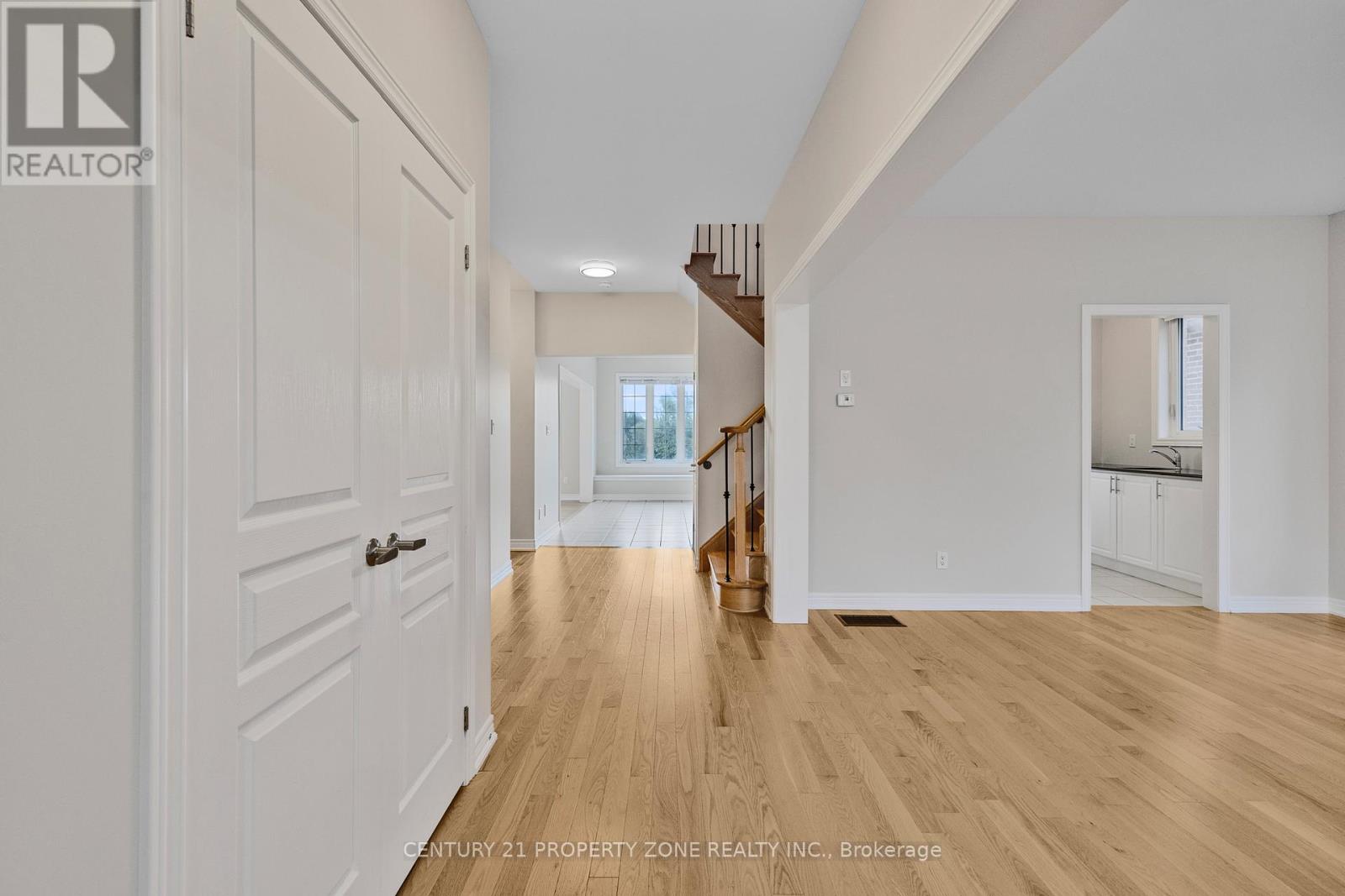 919 Green Street, Innisfil (Lefroy), Ontario  L0L 1W0 - Photo 8 - N12512052