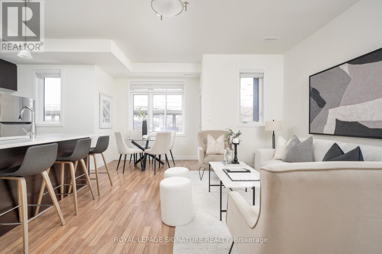 55 - 370 Red Maple Road, Richmond Hill, Ontario  L4C 6P5 - Photo 2 - N12512056