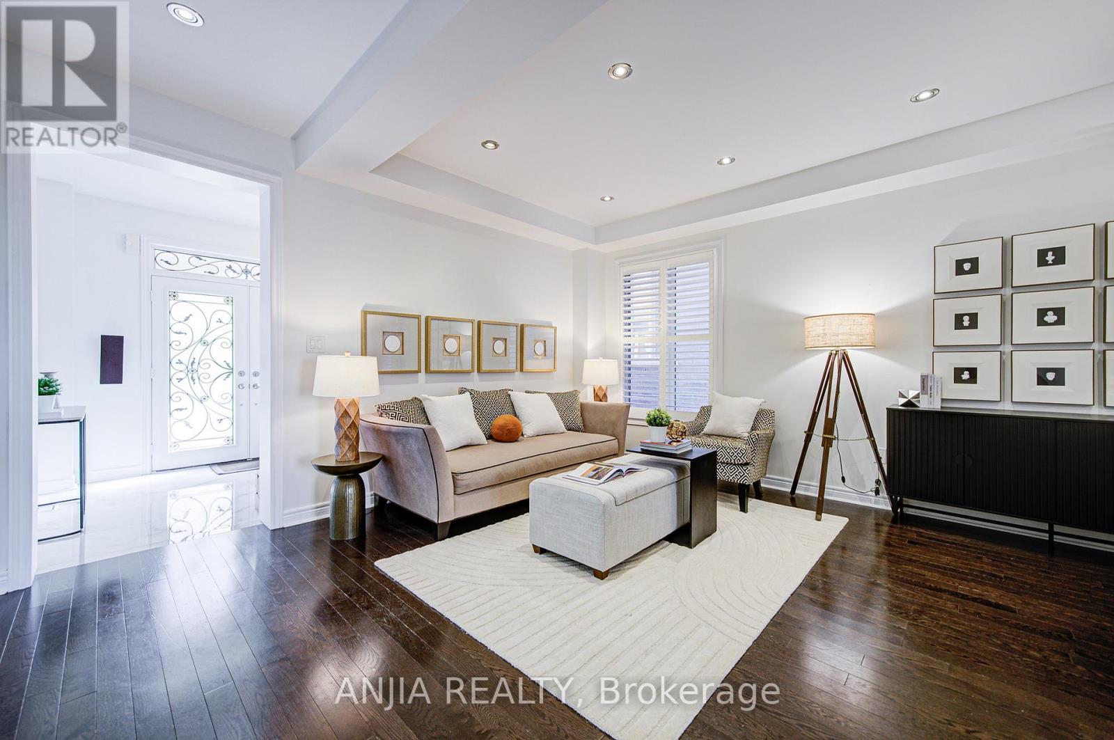 96 Brock Avenue, Markham, Ontario  L6C 0S7 - Photo 11 - N12512138