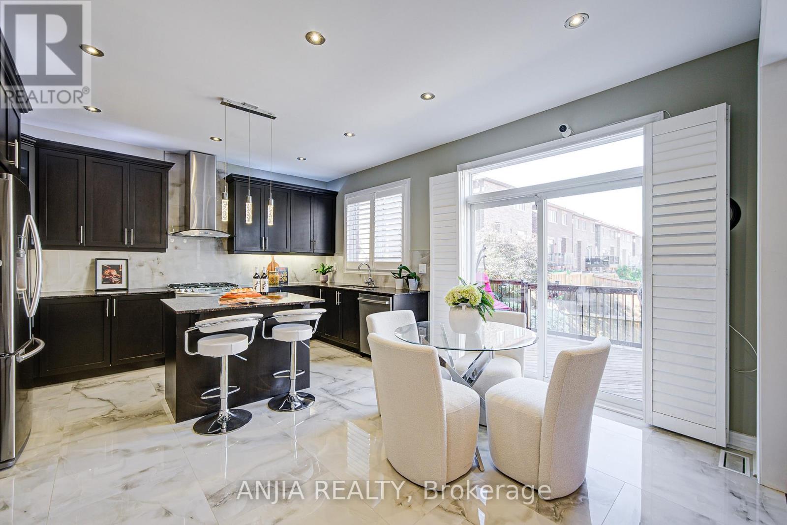 96 Brock Avenue, Markham, Ontario  L6C 0S7 - Photo 15 - N12512138