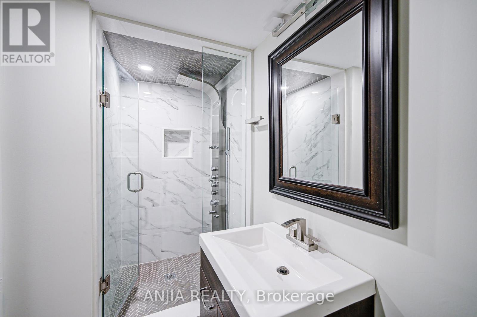 96 Brock Avenue, Markham, Ontario  L6C 0S7 - Photo 30 - N12512138