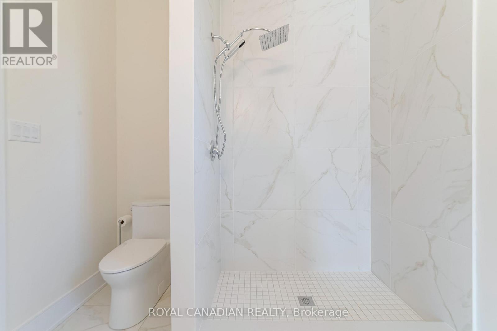 50 Maxson Lane, Whitchurch-Stouffville, Ontario  L4A 5G5 - Photo 10 - N12512140