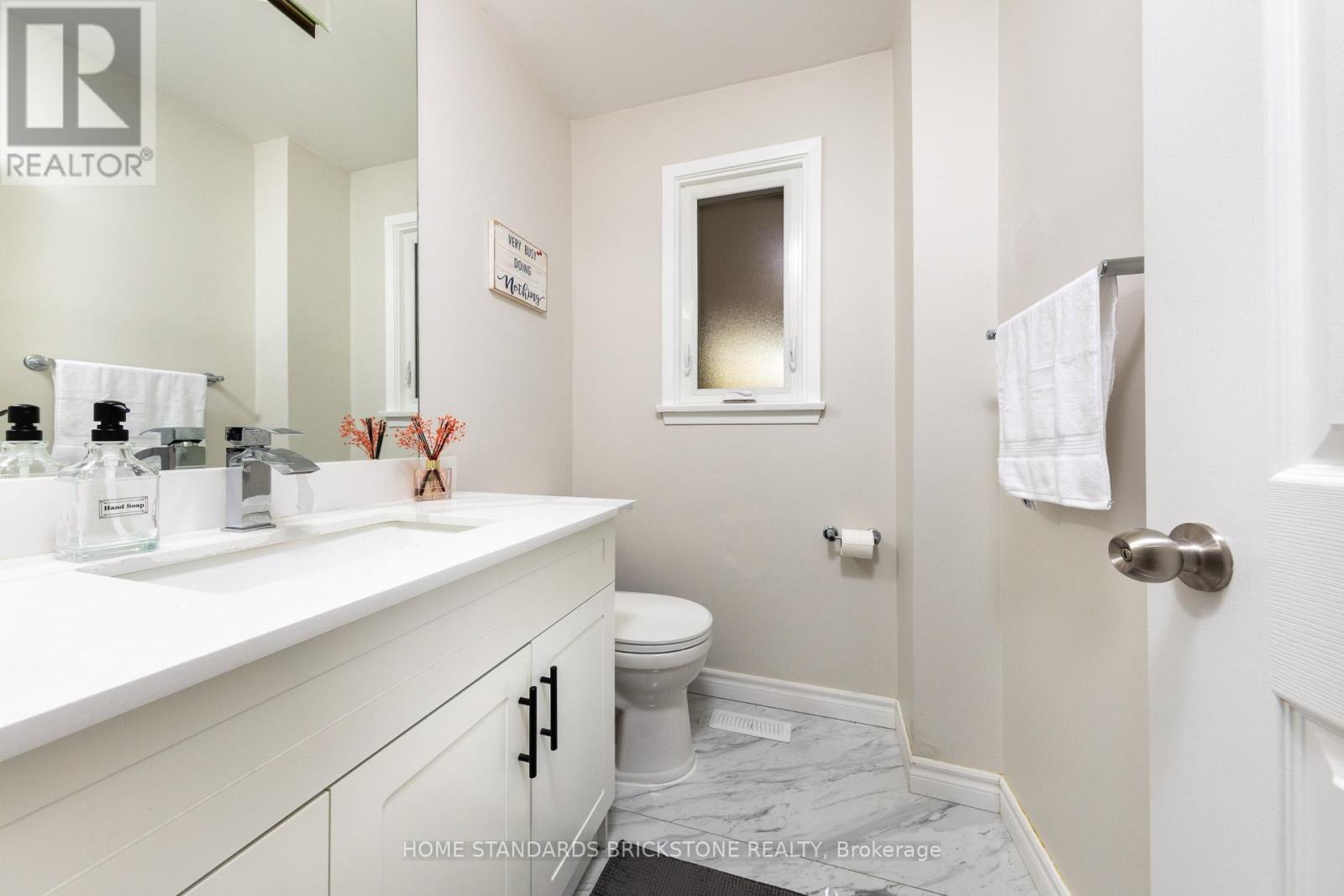 25 Hester Court, Markham, Ontario  L3T 3K4 - Photo 17 - N12512158