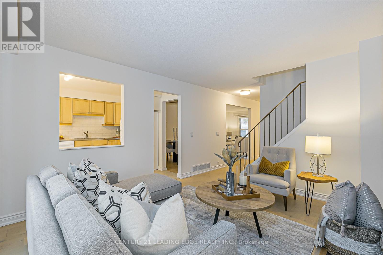 65 Karma Road, Markham, Ontario  L3R 4S8 - Photo 11 - N12512174