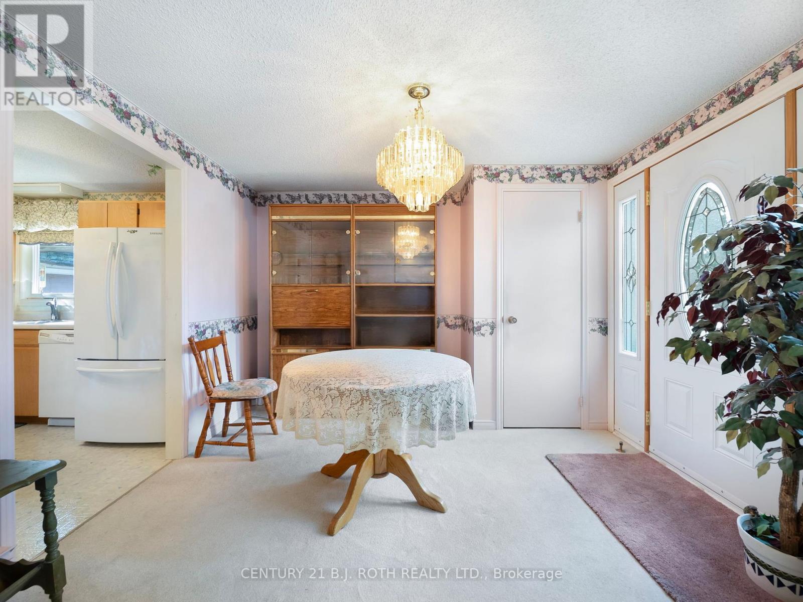 62 Tamarack Drive, Oro-Medonte, Ontario  L0L 1T0 - Photo 8 - S12512128