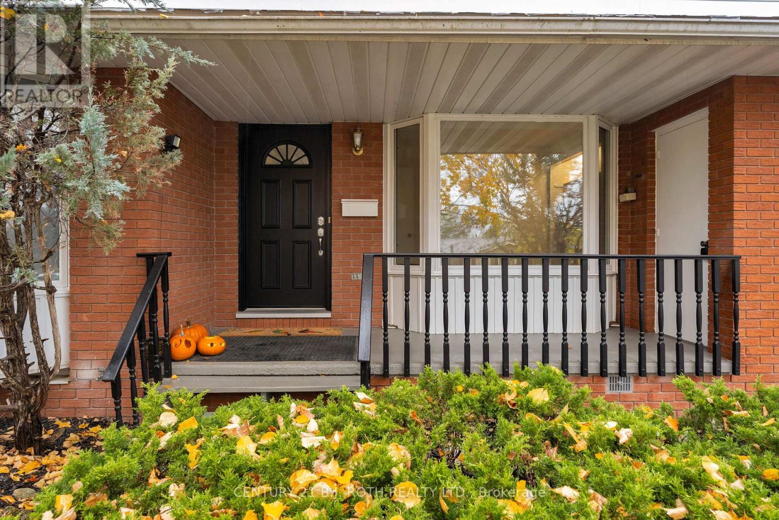 4 White Pine Place, Barrie (Codrington), Ontario  L4M 5L7 - Photo 2 - S12512182