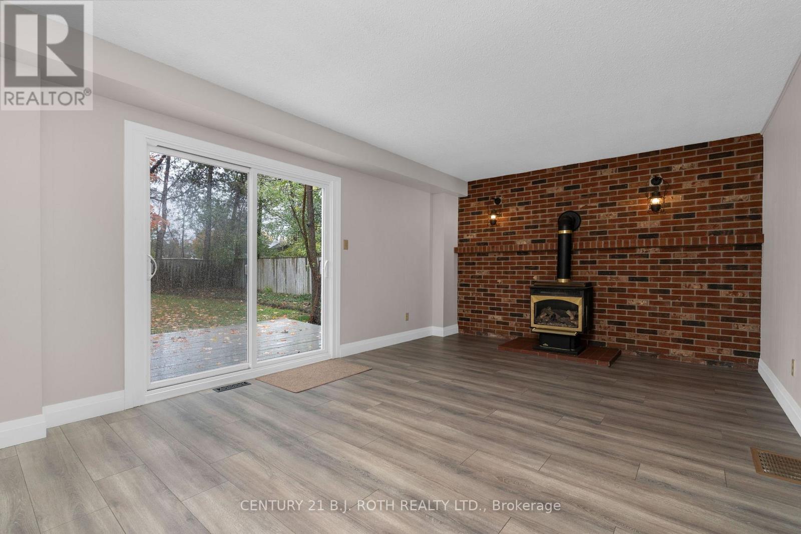 4 White Pine Place, Barrie (Codrington), Ontario  L4M 5L7 - Photo 6 - S12512182