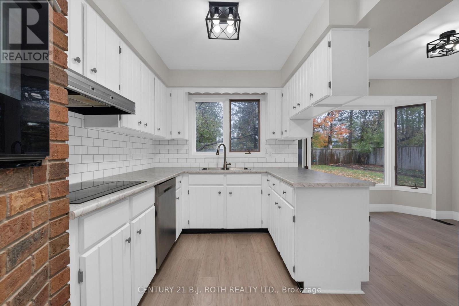 4 White Pine Place, Barrie (Codrington), Ontario  L4M 5L7 - Photo 8 - S12512182