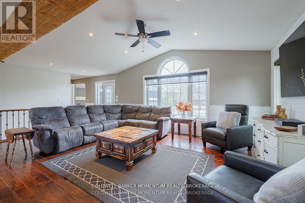 719 Welland Road, Pelham (Fenwick), Ontario  L0S 1C0 - Photo 7 - X12512230