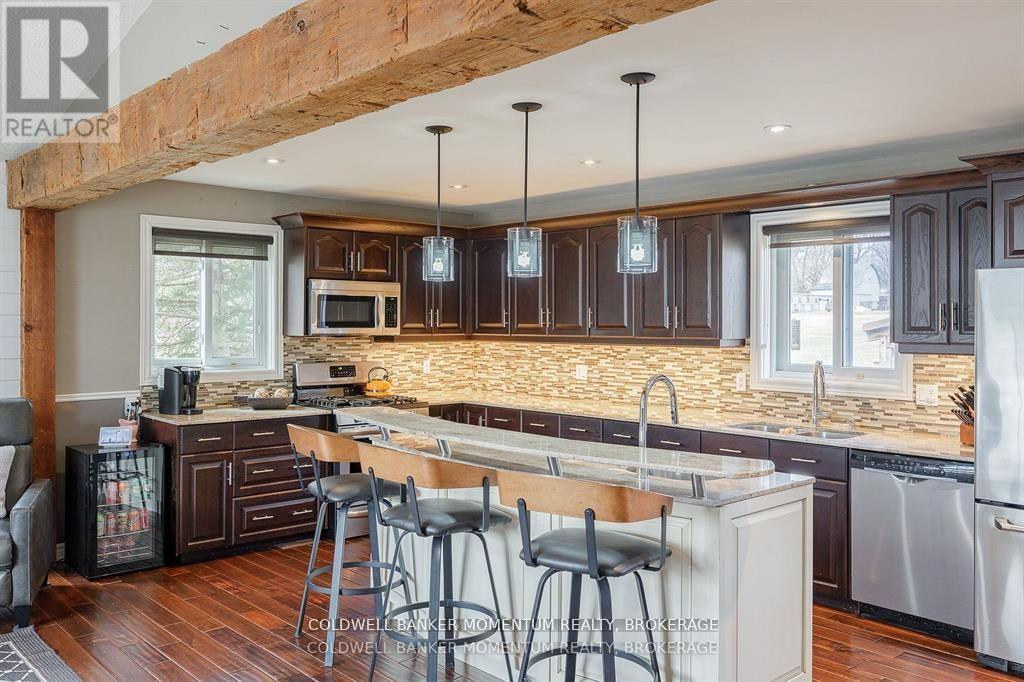 719 Welland Road, Pelham (Fenwick), Ontario  L0S 1C0 - Photo 9 - X12512230