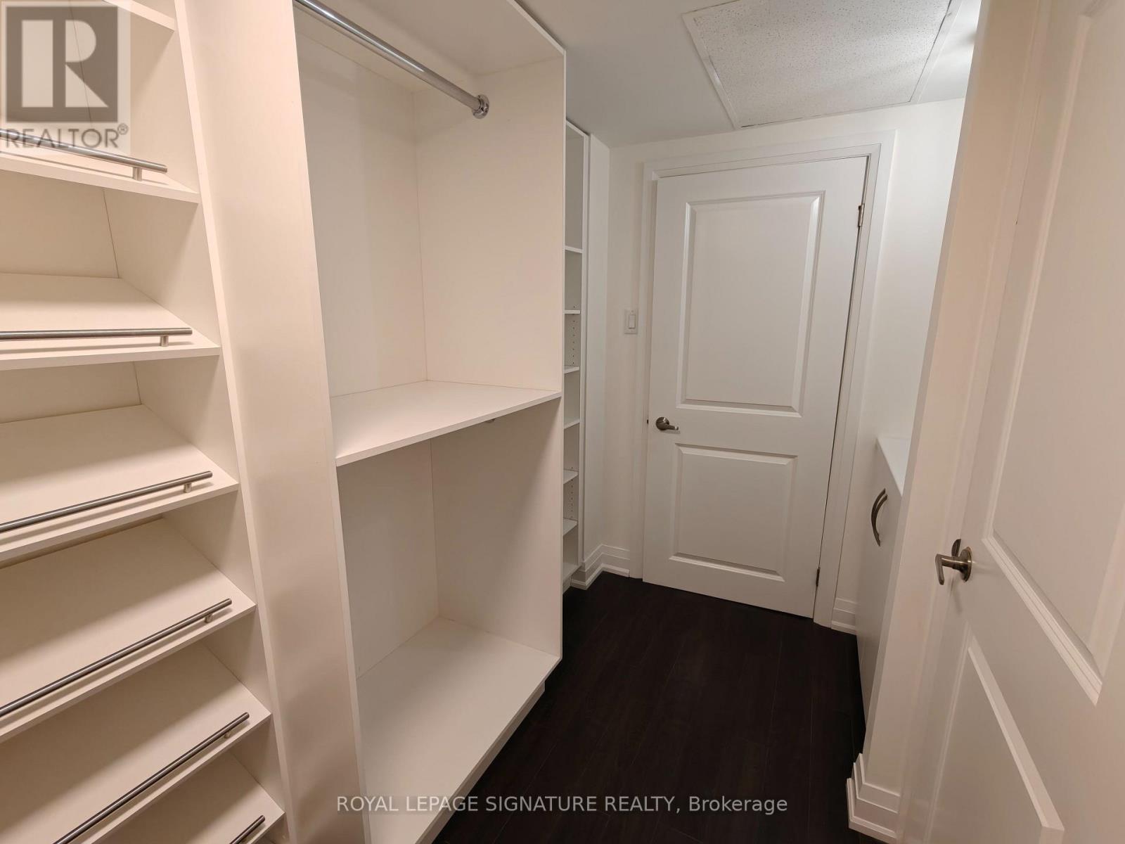 512 - 55 Harbour Square, Toronto, Ontario  M5J 2L1 - Photo 26 - C12511954