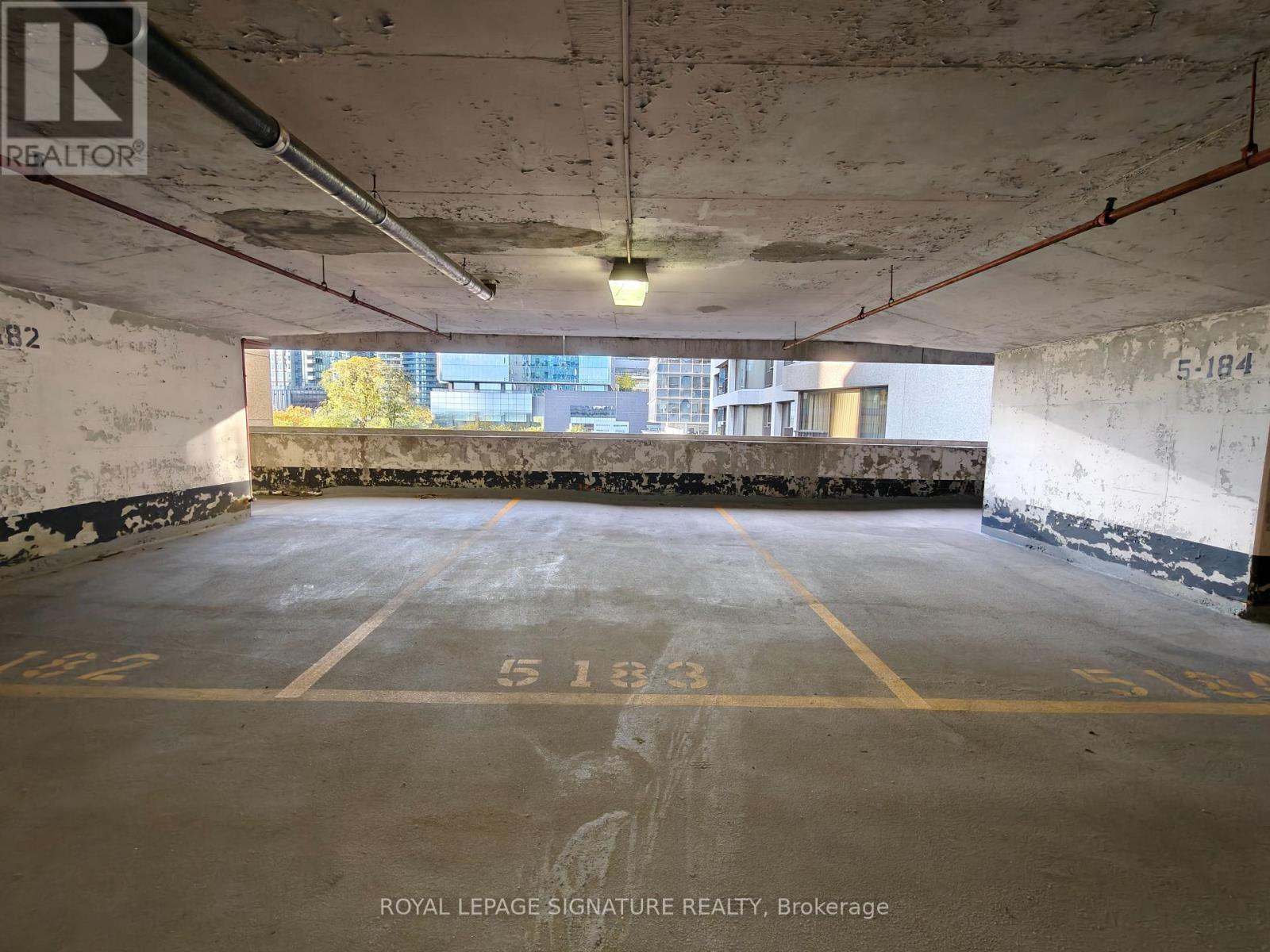 512 - 55 Harbour Square, Toronto, Ontario  M5J 2L1 - Photo 31 - C12511954