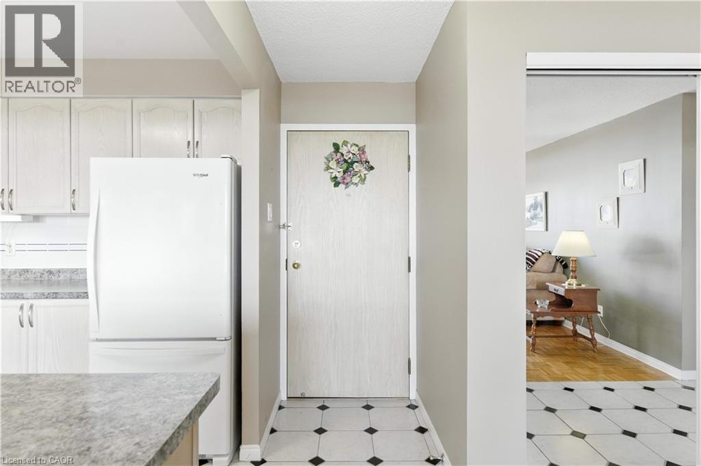 9 Bonheur Court Unit# 807, Brantford, Ontario  N3P 1Z5 - Photo 9 - 40764864