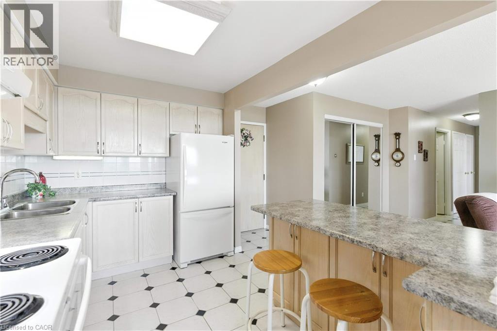 9 Bonheur Court Unit# 807, Brantford, Ontario  N3P 1Z5 - Photo 12 - 40764864