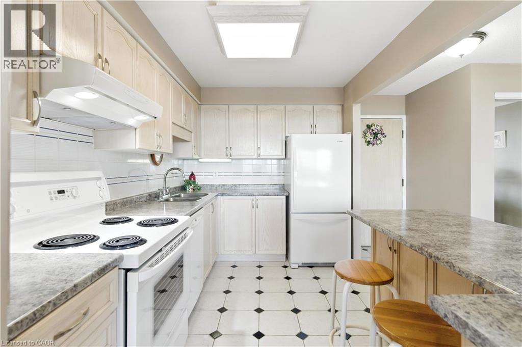 9 Bonheur Court Unit# 807, Brantford, Ontario  N3P 1Z5 - Photo 11 - 40764864